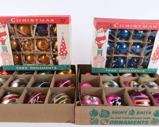 Lot 9561 Lot of Boxed Vintage Glass Ornaments