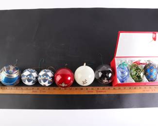 Lot 9542 Collection of Mostly Glass Decorative Ornaments