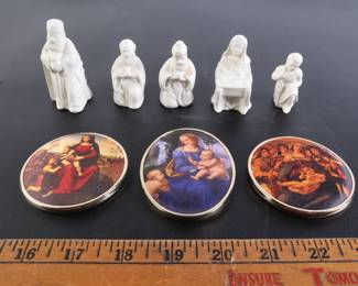 Lot 9516 Miniature Ceramic Nativity Set  Vtg Hallmark Ornaments