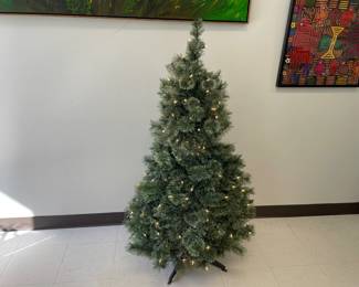 Lot 9100 4ft Lighted Christmas Tree