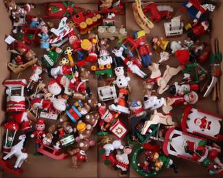 Lot 9080 Lot of Vintage Christmas Ornaments