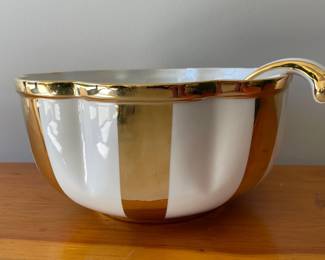 Lot 8224 Large Ceramic Gold  Cream Holiday Serving Punch Bowl  Laurie Gates