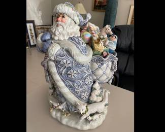 Lot 8205 Fitz and Floyd Classics Crystal Winter  Blue Santa  Arctic Animals Cookie Jar