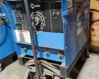 Miller Dialarc 250 AC/DC Welder, Model 901564, On Rolling Cart