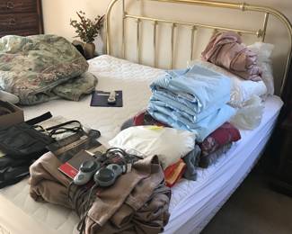 King adjustable bed and linens