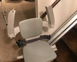 Stair lift with 2 remotes!