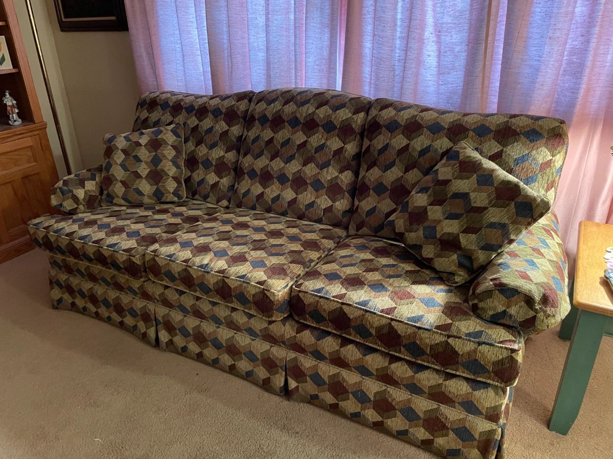 BIG INDOOR CAMP HILL ESTATE SALE in Camp Hill, PA starts on 10/19/2023