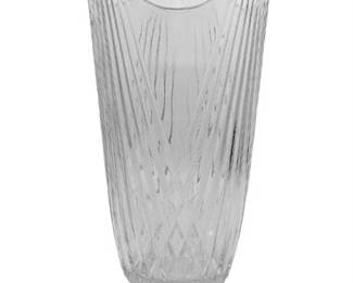 Lot 055 

Cristal D’Arques Flower Vase