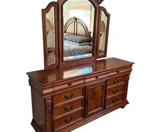 Lot 014  
Contemporary Cherry Dresser with Triptych Mirror