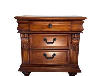 Lot 017 

Furniture of America Catherine Three -Drawer Solid Wood End Table