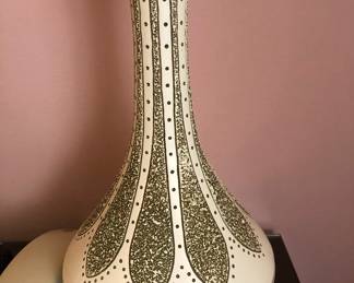 VINTAGE PAIR OF LAMPS