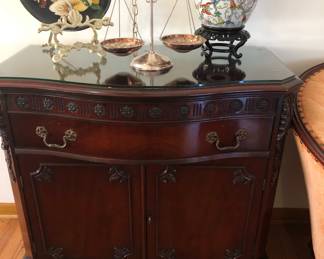 ANTIQUE CHEST AND DECOR