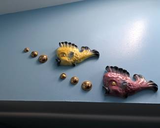 VINTAGE FISH WITH BUBBLES
