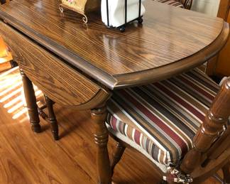 DROPLEAF TABLE AND 4 CHAIRS