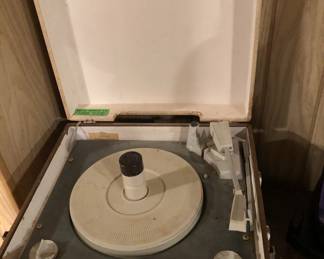 RECORD PLAYER