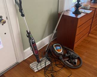 Bissell Hard Floor Expert
Shark Genius floor steamer