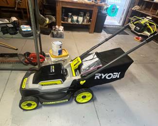 Ryobi 40 V electric mower