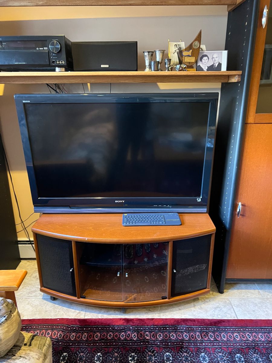 Town & Country Estate Sales in Fair Lawn, NJ starts on 10/20/2023