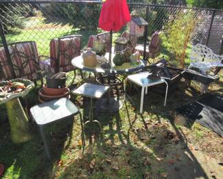 More great little tables and planters