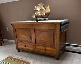 Super chest with drawers.