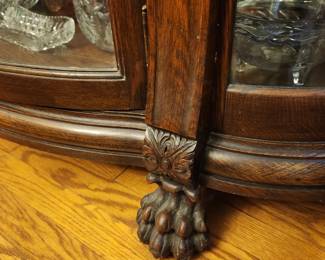 DINING ROOM SET IS "BEST OFFER" WHICH MUST BE ACCEPTED BY THE FAMILY
matching antique 3 piece solid oak dining set