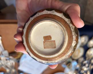 bottom of Japanese box