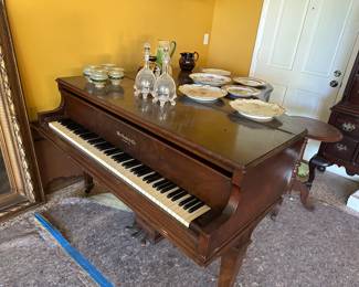 Kobe baby grand piano
