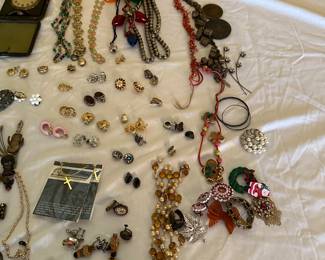 MISC COSTUME JEWELRY