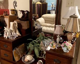 LOVELY vanity dresser with mirror.