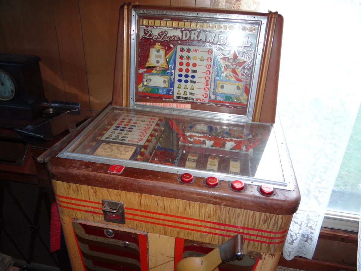 Collectibles, Antique Car Parts and Furniture starts on 10/21/2023