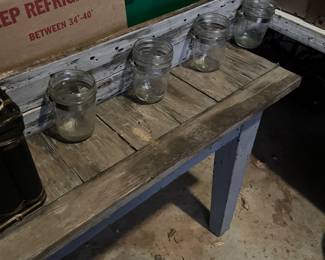 Shelves and wall deco