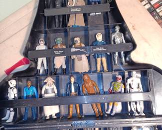 Star War Figures  with Darth Vader storage case