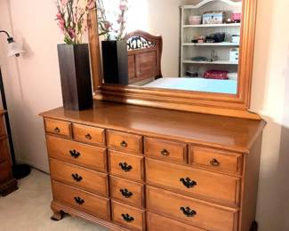 Maple dresser