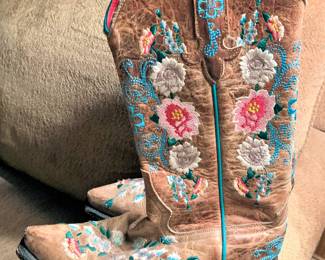 Macie Bean western boots