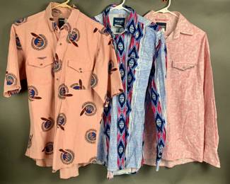 #71 • 3 Wrangler Button-Down Mens Shirts - Appx M/L Long and Short Sleeve
