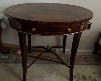 Maitland-Smith Table