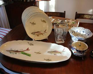 Tharaud Limoges fish set, 12 plates & large platter