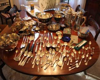 Lots of sterling silver flatware & hollowware 