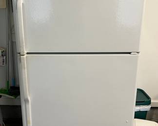 GE refrigerator/freezer
