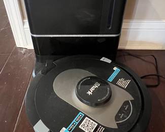 Shark AI Laser navigation vacuum