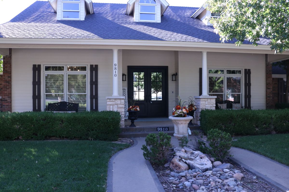 Large, Fancy Estate Sale in Lakeridge Estates starts on 10/19/2023