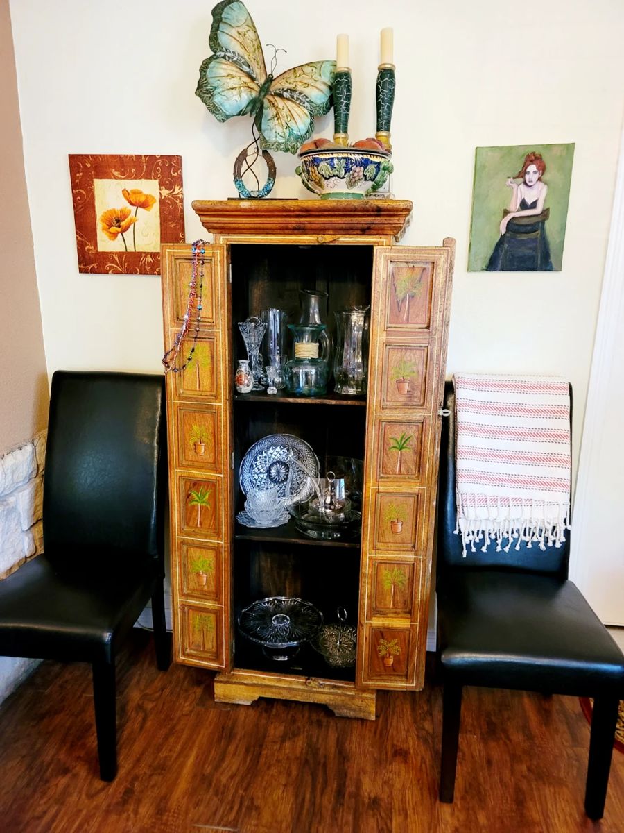 Pecan Plantation Estate by Godley Estate Sales starts on 10/21/2023