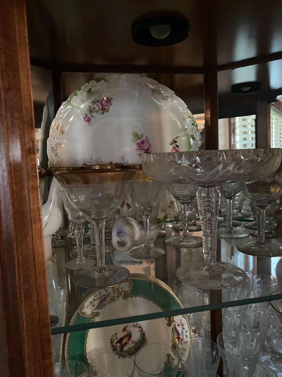 Crystals, Healing Oils and Vintage Clothes... starts on 11/4/2023