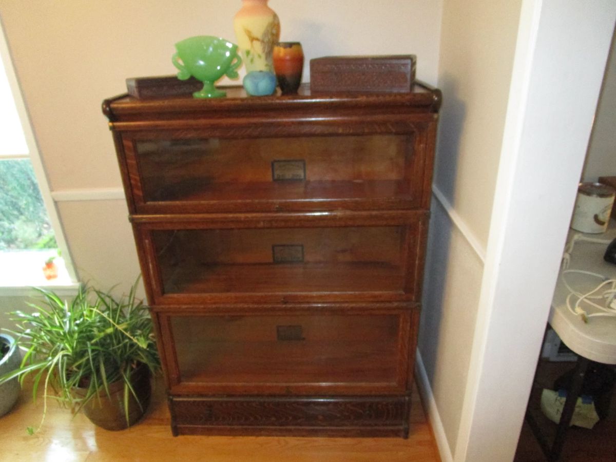 Globe Wernicke antique bookcase