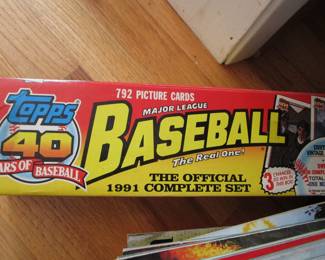 TONS of baseball cards vintage