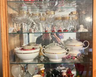 glassware & serving dishes