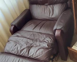 Leather made in USA 
Recliner chair
45$