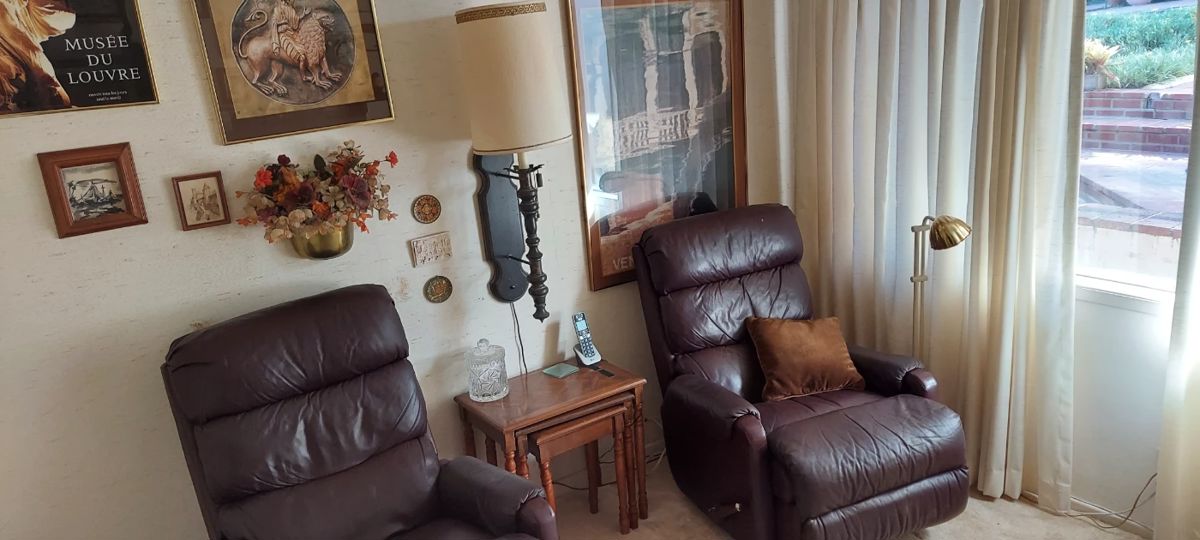 PACIFIFIC PALISADES Estate Sale starting... starts on 10/19/2023