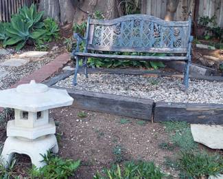 Outdoor solid cast iron bench 

65$