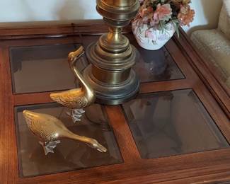 Solid Oak wood corner table
Glass top table
45$